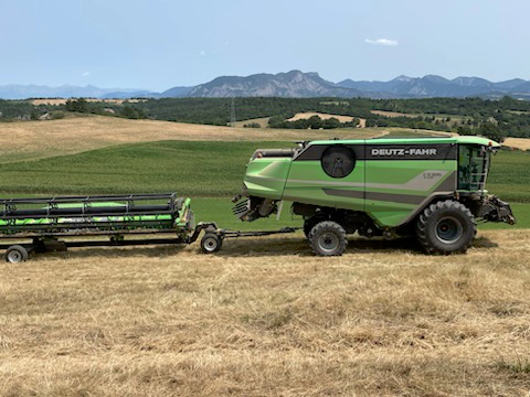 Cultiver du blé et réaliser la récolt à la ferme Mison